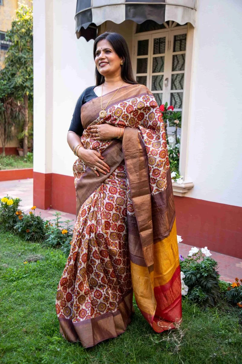 Hand-Azrak Block Printed Tussar Silk Saree - Image 4