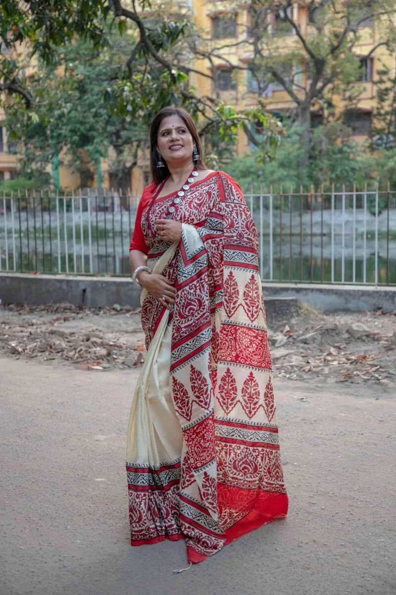 Pure Handloom Bishnupuri Silk Saree with Block Print - Image 3